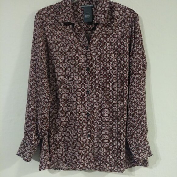 Chelsea & Theodore Print Button Down Top - Picture 2 of 6